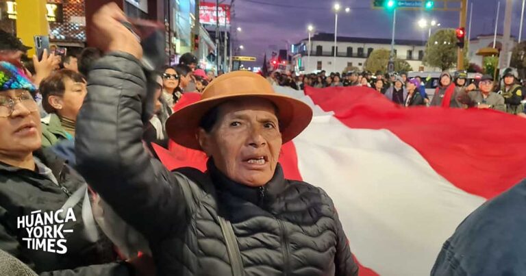 Nutrida marcha en Huancayo contra el gobierno de José Jerí y el Congreso: «Que se vayan todos»