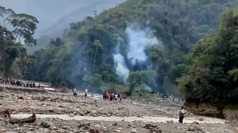 Puno: Conflicto limítrofe Coasa-Limbani deja un muerto, heridos y bloqueos