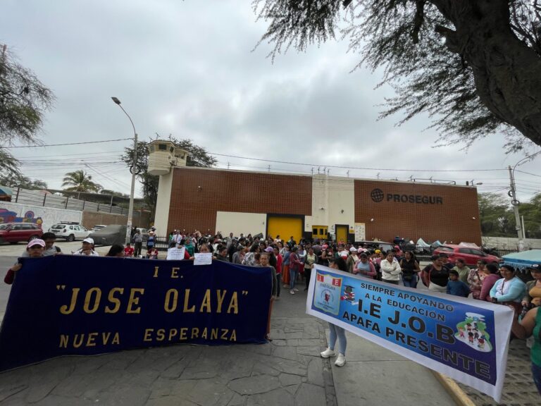 Piura: Padres de familia del colegio José Olaya Balandra exigen entrega inmediata de obra paralizada desde hace cuatro años