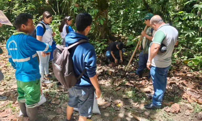 Parque Nacional Tingo María celebró el Día de las Áreas Naturales Protegidas con reforestación simbólica