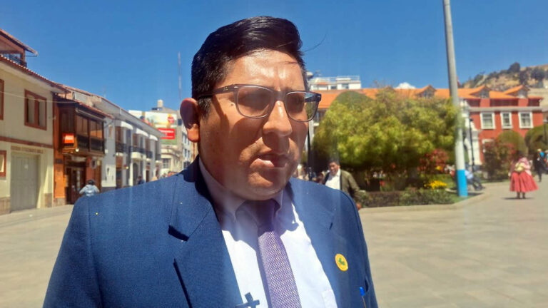 Chucuito exige presupuesto para hospital o irá a Lima a protestar