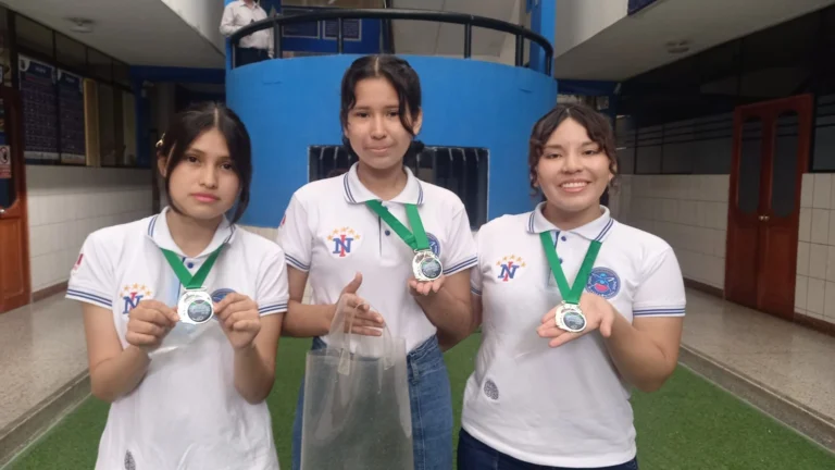 Estudiantes de Huánuco obtienen segundo lugar en feria científica internacional con bioplástico ecológico
