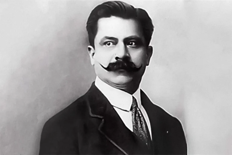 Otorgan a Daniel Alomía Robles la Orden de los Grandes Maestros por su labor investigativa iniciada a fines del siglo XIX