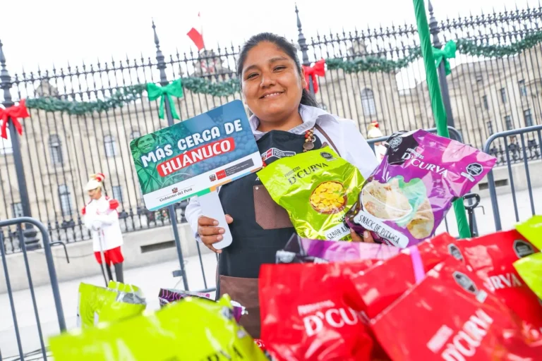 Huánuco mostró su oferta productiva y cultural en la Plaza Mayor de Lima