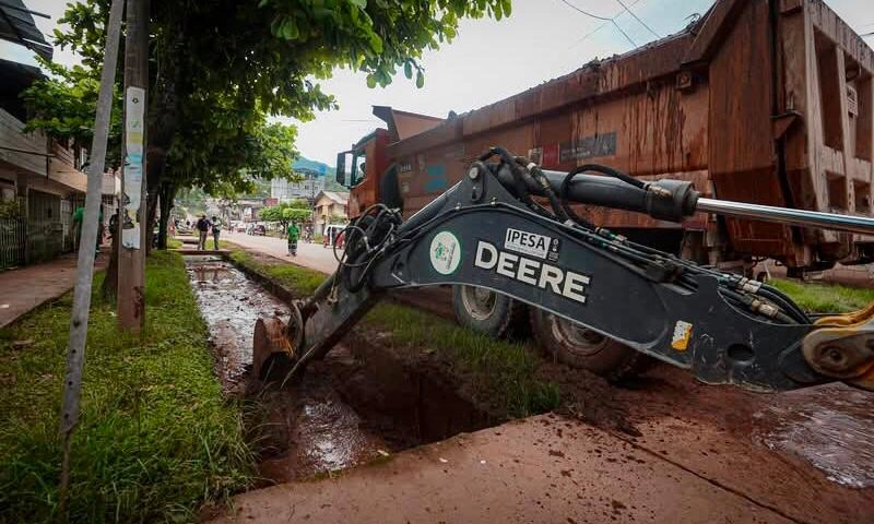 La municipalidad desplegó ayuda humanitaria y trabajos de limpieza para atender a las familias afectadas y reducir riesgos. (Foto: Difusión)