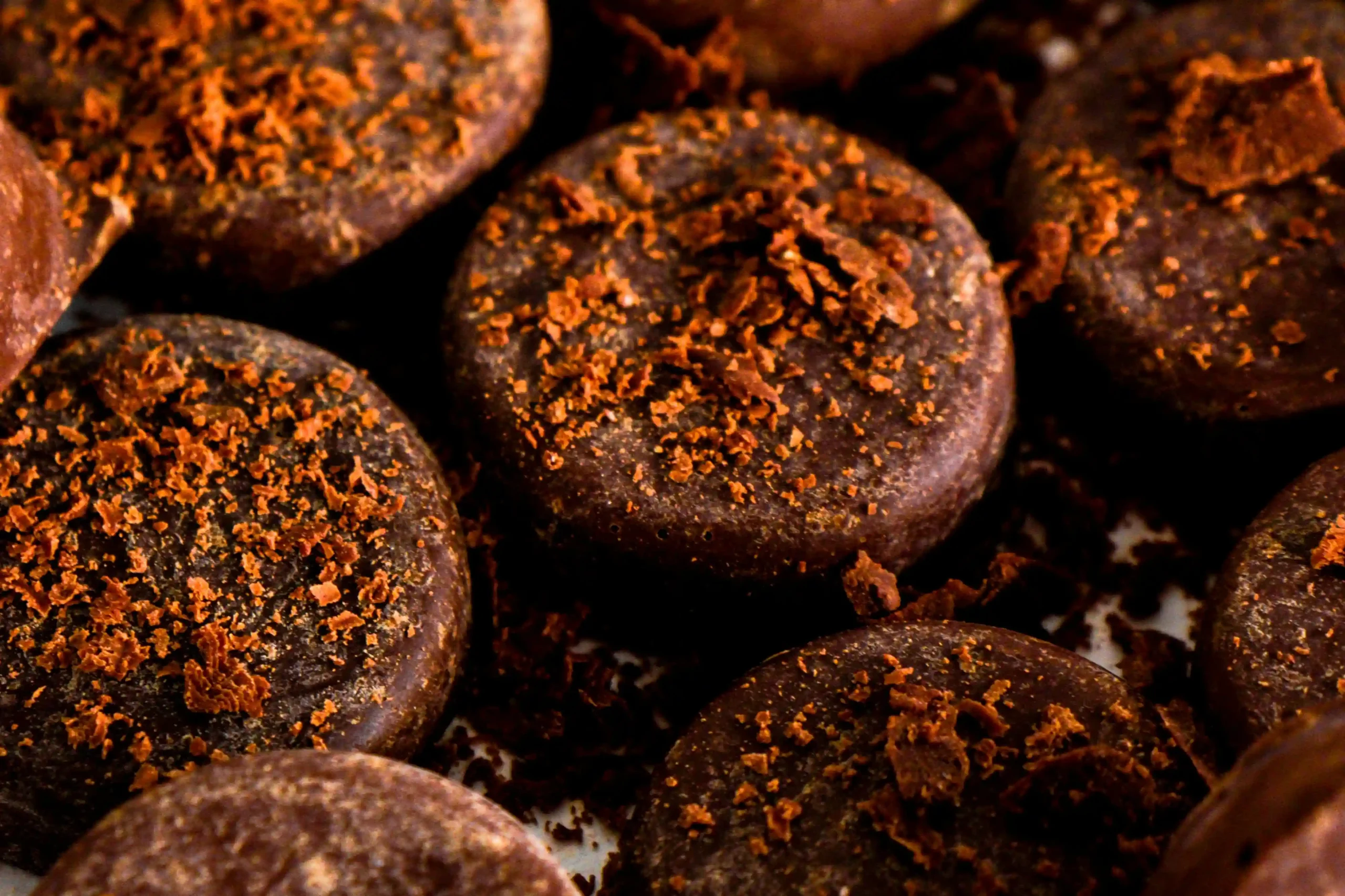 El encarecimiento del chocolate ha modificado los hábitos de consumo, polarizando el mercado entre marcas económicas y chocolate superprémium, que ha resistido mejor gracias a sus mayores márgenes. (Foto: Inforegion)