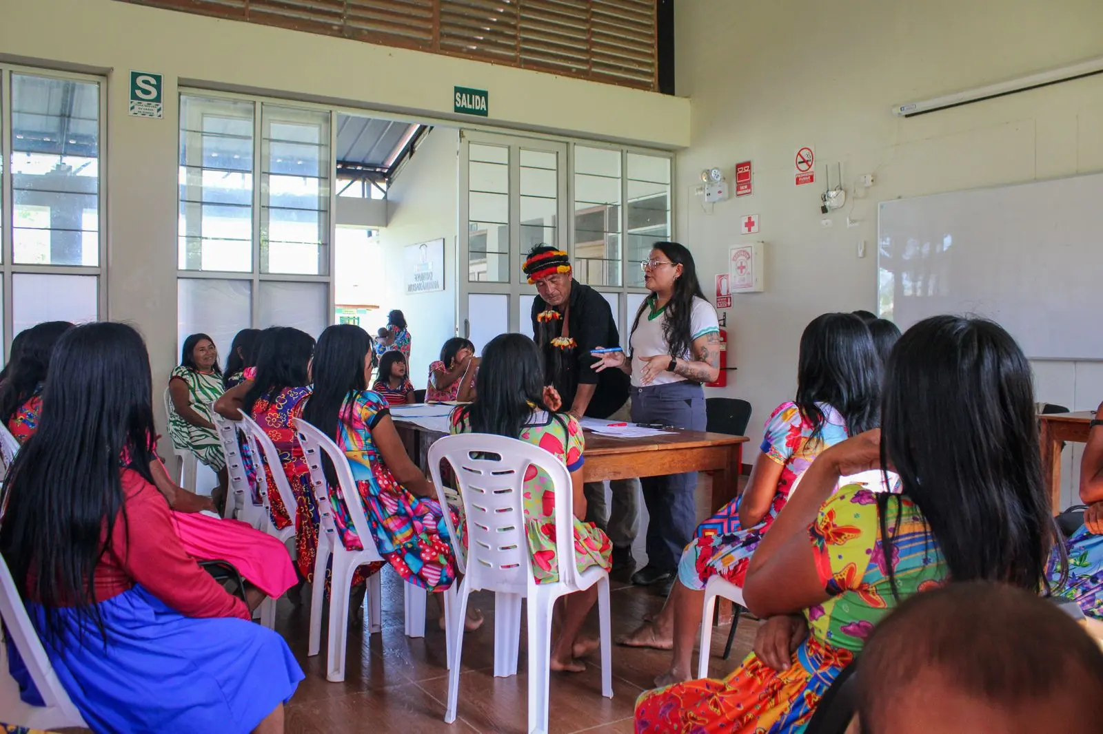 Pedro Kuvi Tanchima, presidente del Gobierno Territorial Autónomo Kandozi (GTA Kandozi), destacó la alineación de este mecanismo con su cultura: 'Nosotros buscábamos cómo seguir cuidando nuestros bosques a través de nuestros conocimientos ancestrales.' (Foto: Difusión)