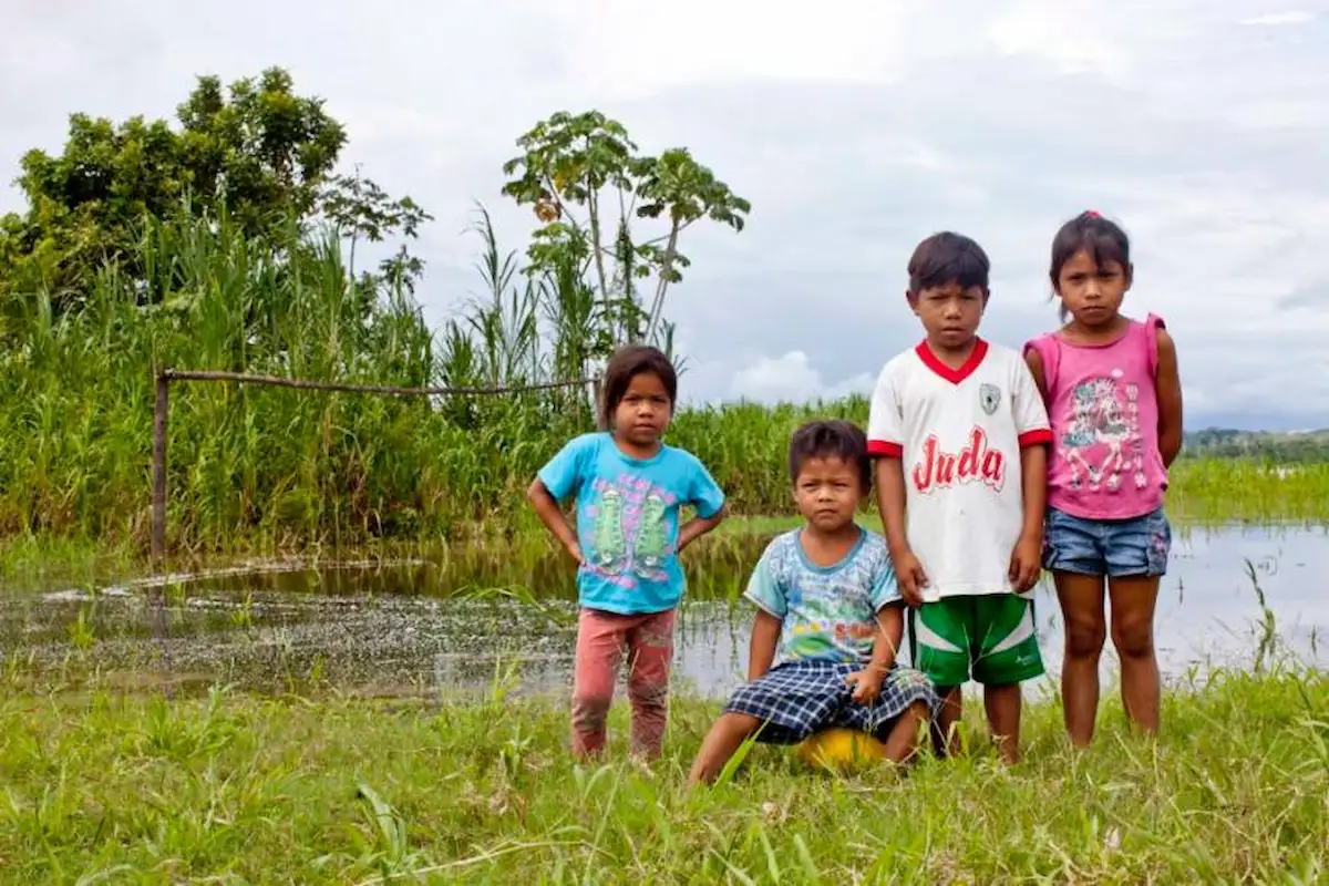 Pese a que la ley prohíbe el matrimonio con menores, las uniones informales continúan dejando desprotegidas a adolescentes que ingresan a ciclos de violencia y exclusión. (Foto: CAAAP)