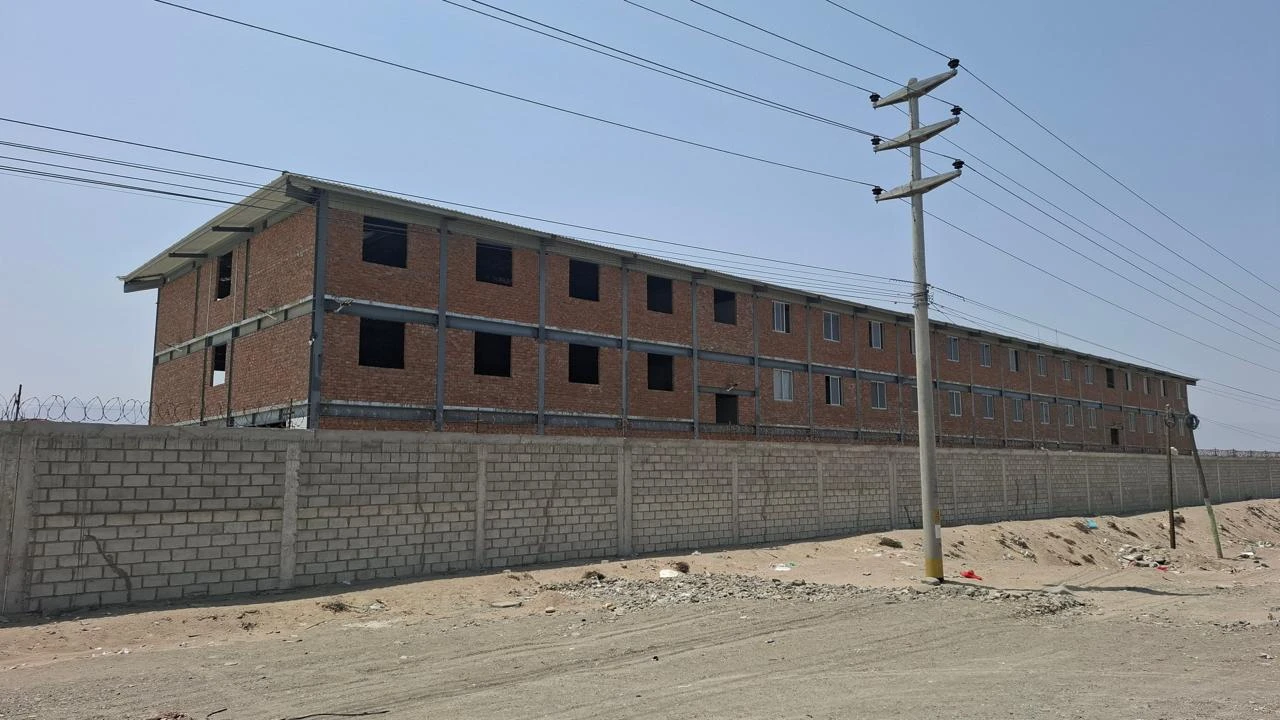 La posible operación de la planta cerámica de Tengda Cerámica S.A.C. en una zona agrícola de Ica ha generado preocupación por sus potenciales impactos ambientales, sanitarios y económicos en la región. (Foto: Difusión)