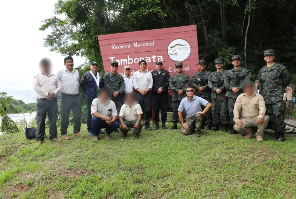 El Sernanp consolidó un acuerdo histórico con la Marina de Guerra del Perú para establecer una barrera de contención permanente contra la minería ilegal en la Reserva Nacional Tambopata. (Foto: DIfusión)
