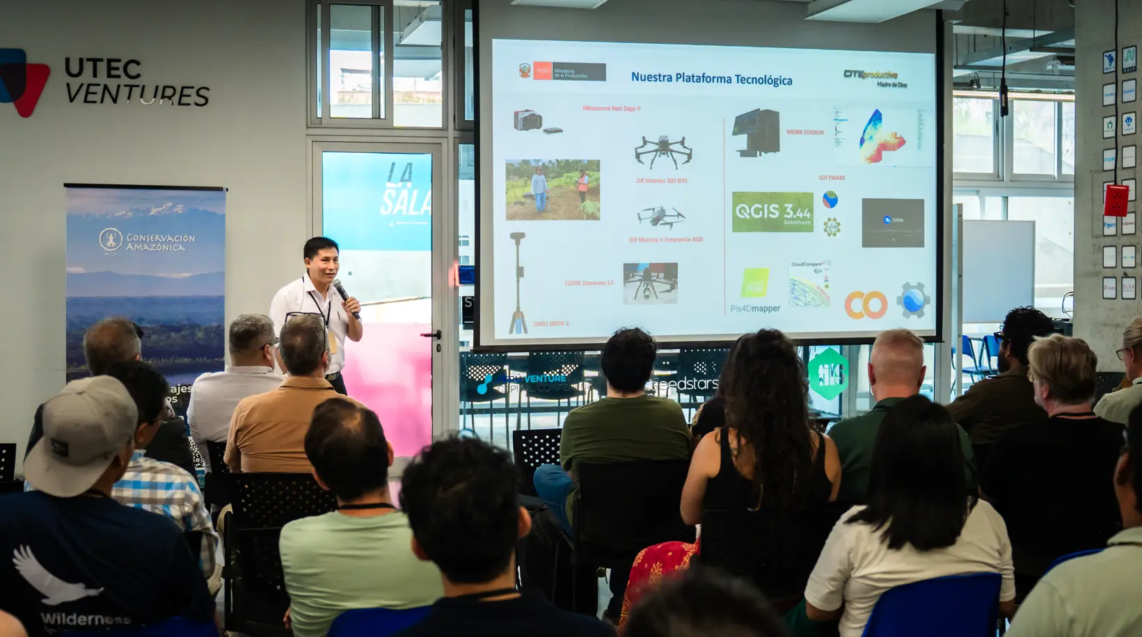 Durante el evento, Conservación Amazónica – ACCA presentó experiencias de vigilancia comunitaria que permiten documentar actividades ilegales y generar evidencia para las autoridades en zonas de difícil acceso. (Foto: ACCA)