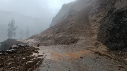 Las precipitaciones, que en algunos casos se han prolongado entre tres y cuatro horas continuas, han provocado que antiguos lechos de ríos secos vuelvan a activarse repentinamente. (Foto: Difusión)