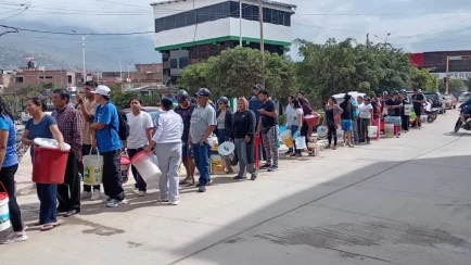 "Año tras año, el canal de captación de agua potable se desborda y colapsa sin que se implementen soluciones estructurales para evitar nuevas emergencias", denuncia Humberto Vaca Estrada, presidente de la junta vecinal San Francisco. (Foto: Inforegión)