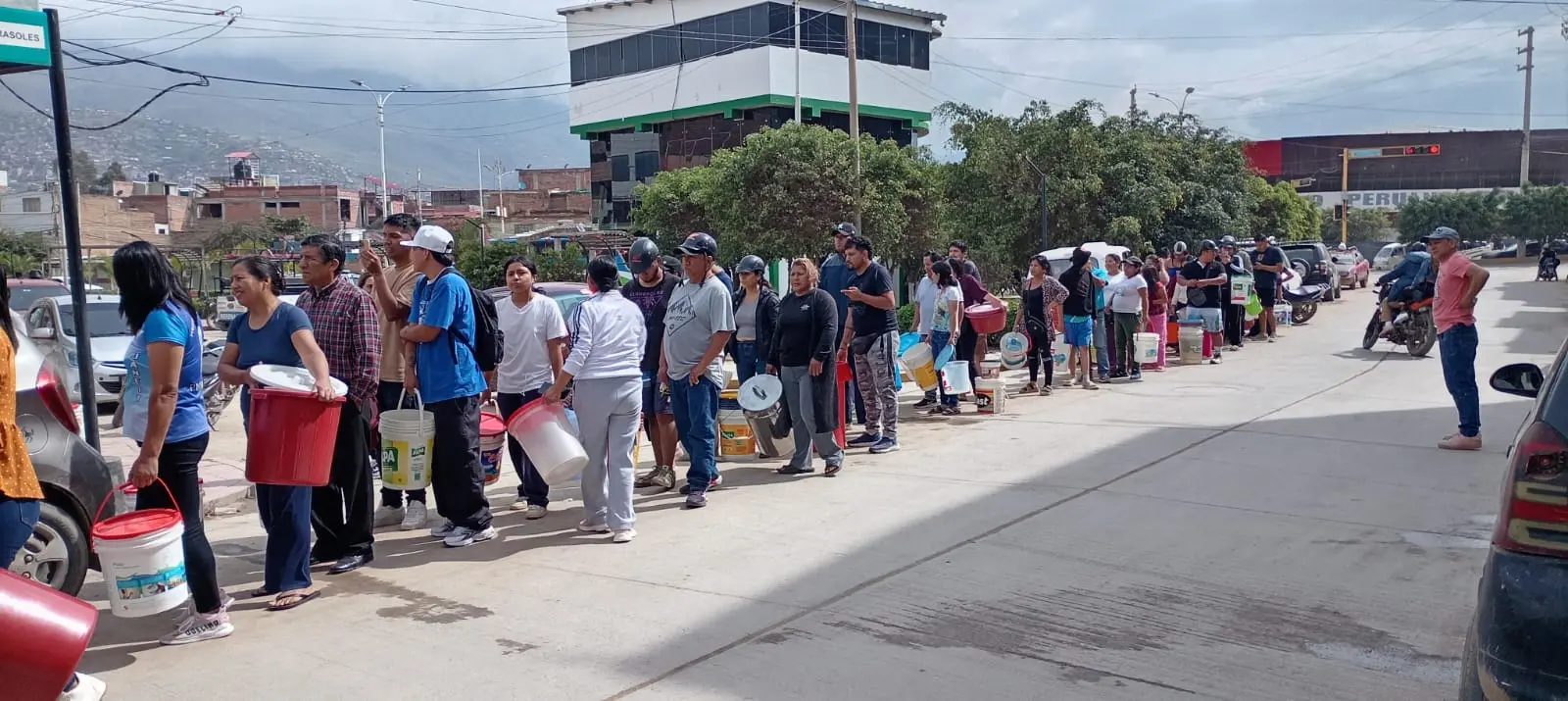 "Año tras año, el canal de captación de agua potable se desborda y colapsa sin que se implementen soluciones estructurales para evitar nuevas emergencias", denuncia Humberto Vaca Estrada, presidente de la junta vecinal San Francisco. (Foto: Inforegión)