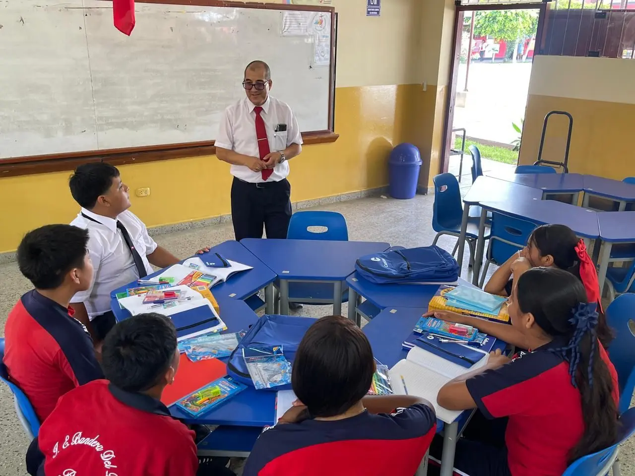 Más de 18 mil escolares de Pisco inician el año con nuevos materiales educativos (Foto: DIfusión)